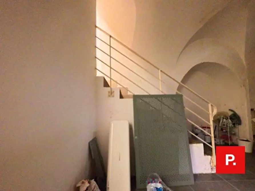 Immagine 14 di Locale commerciale in vendita  in via turati a Caserta