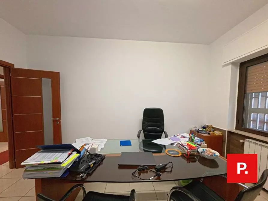 Immagine 14 di Ufficio in vendita  in corso Giannone 168 a Caserta