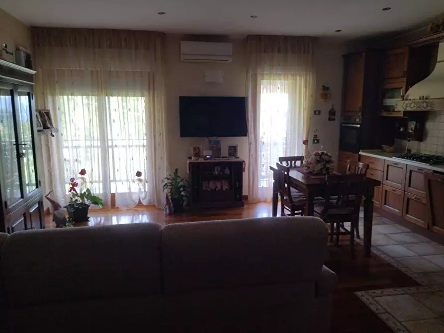 Immagine 2 di Appartamento in vendita  a Ascoli Piceno