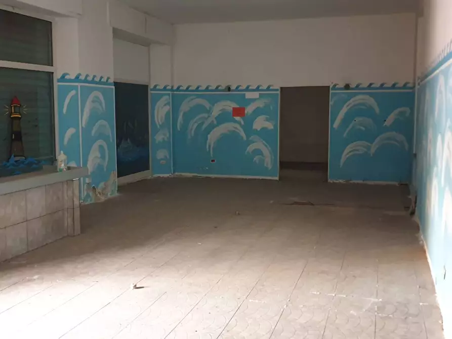 Immagine 3 di Attività commerciale in vendita  a Ascoli Piceno