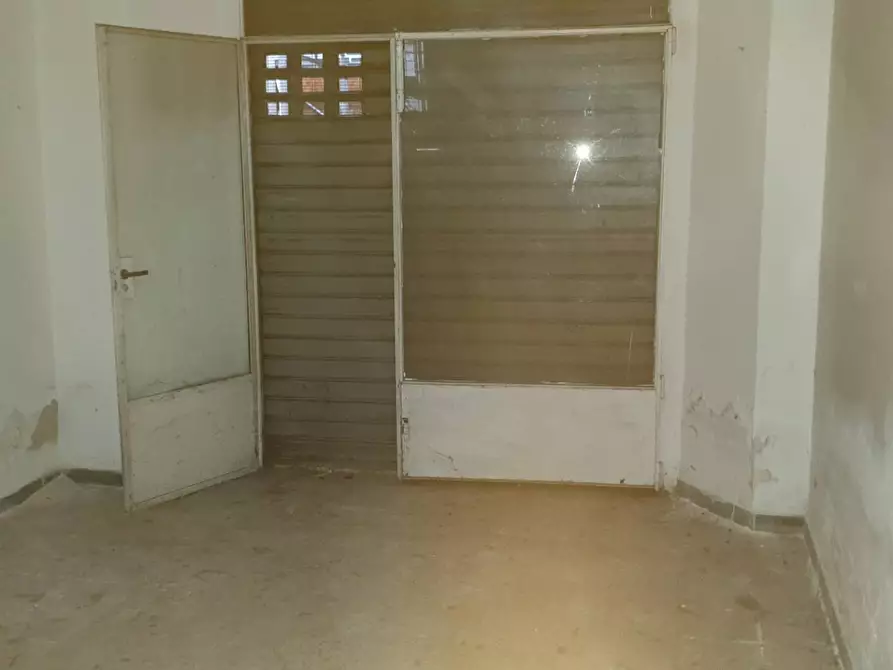 Immagine 6 di Attività commerciale in vendita  a Ascoli Piceno