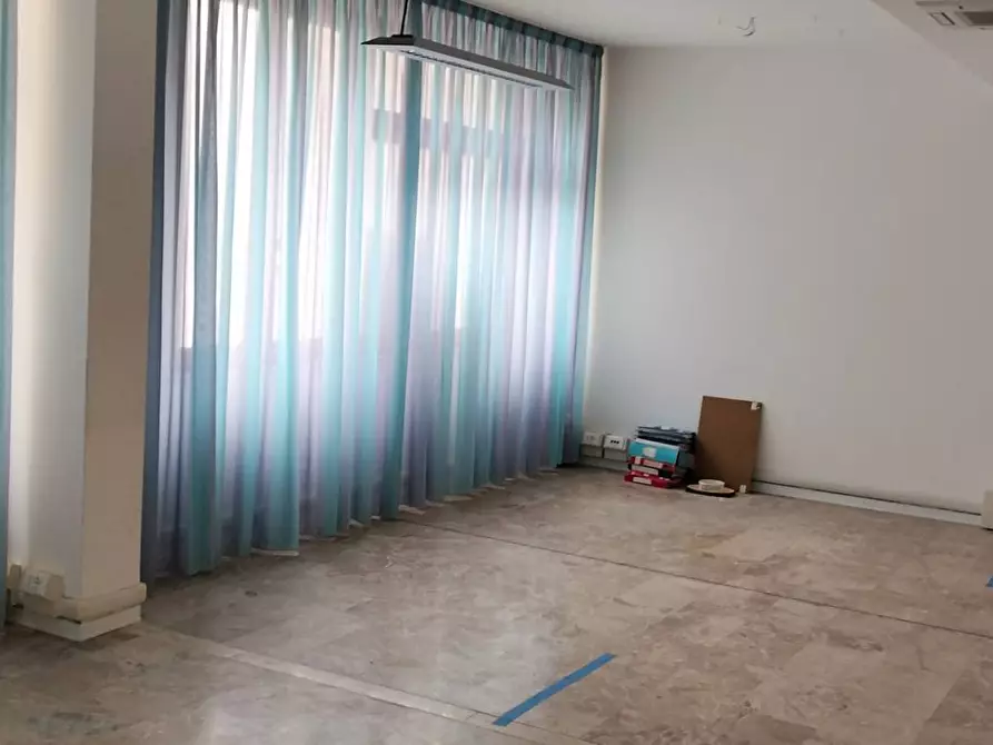 Immagine 2 di Appartamento in vendita  a Ascoli Piceno