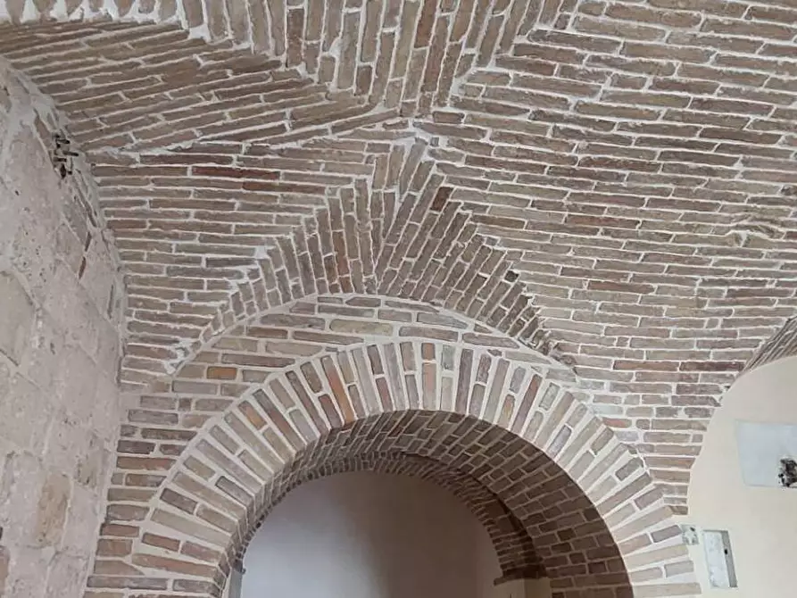 Immagine 5 di Locale commerciale in affitto  a Ascoli Piceno