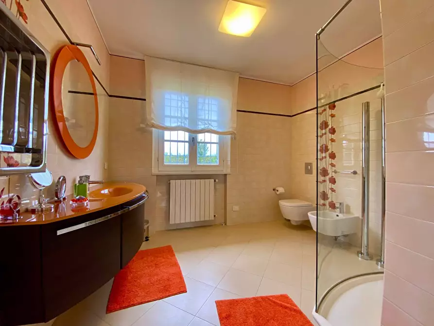 Immagine 7 di Villa in vendita  in Gallino a Camaiore