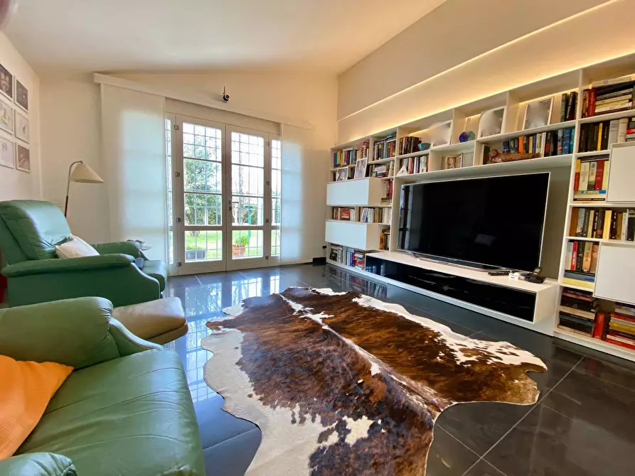 Immagine 12 di Villa in vendita  in Gallino a Camaiore