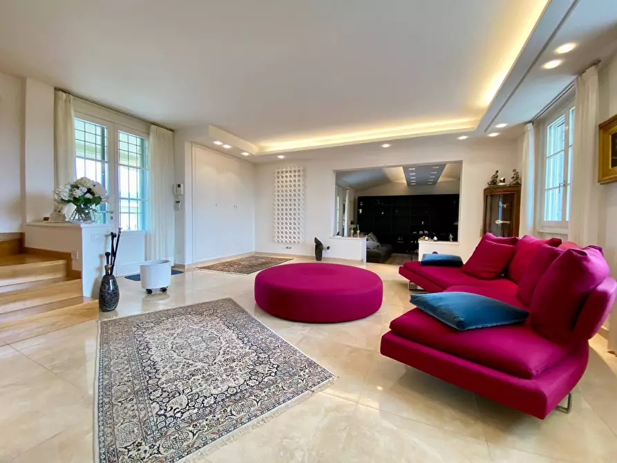 Immagine 15 di Villa in vendita  in Gallino a Camaiore