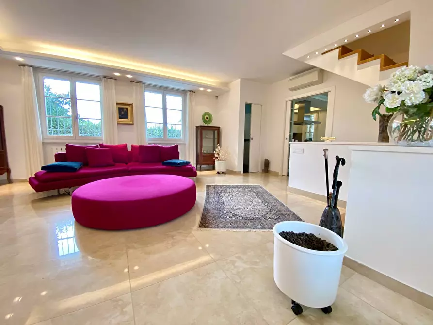 Immagine 18 di Villa in vendita  in Gallino a Camaiore