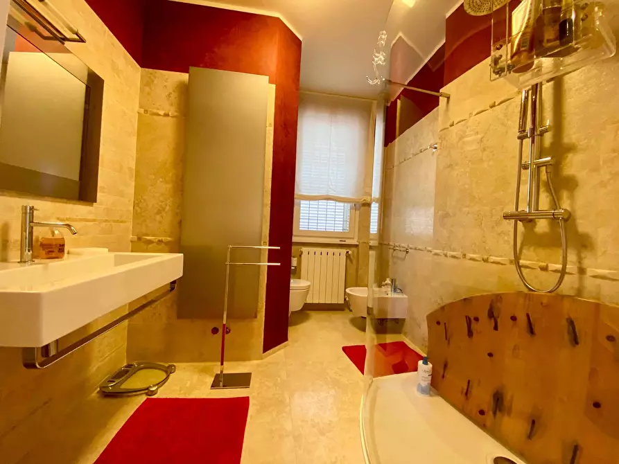 Immagine 24 di Villa in vendita  in Gallino a Camaiore