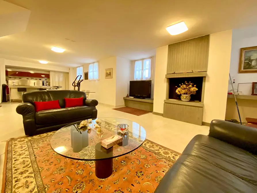 Immagine 31 di Villa in vendita  in Gallino a Camaiore