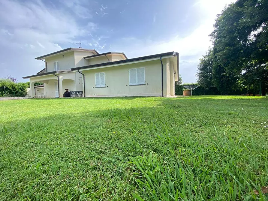 Immagine 40 di Villa in vendita  in Gallino a Camaiore
