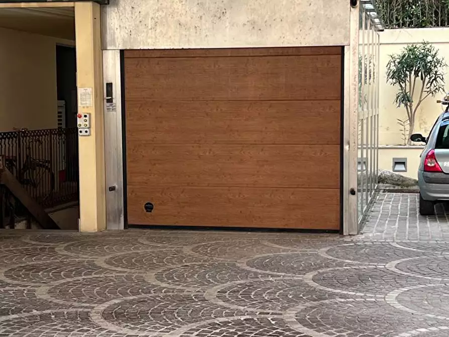 Immagine 26 di Appartamento in vendita  in Via Giuseppe Barellai a Viareggio