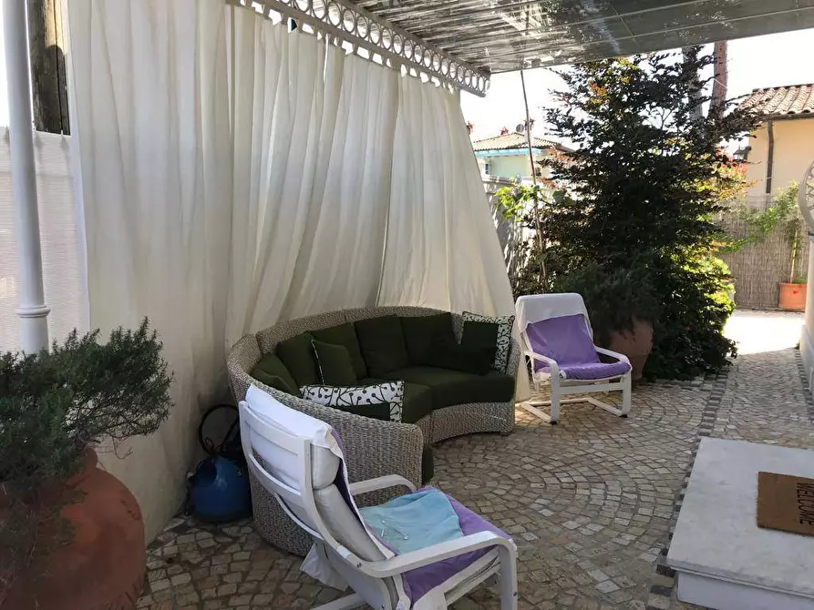 Immagine 1 di Villa in vendita  a Forte Dei Marmi