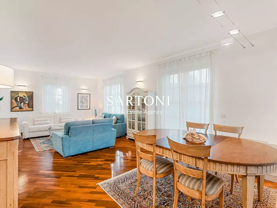 Immagine 3 di Appartamento in affitto  in Viale Ammiraglio  Morin a Forte Dei Marmi