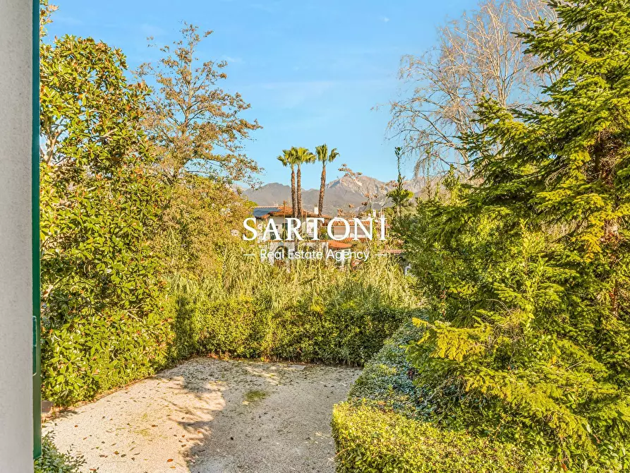 Immagine 17 di Appartamento in affitto  in Viale Ammiraglio  Morin a Forte Dei Marmi