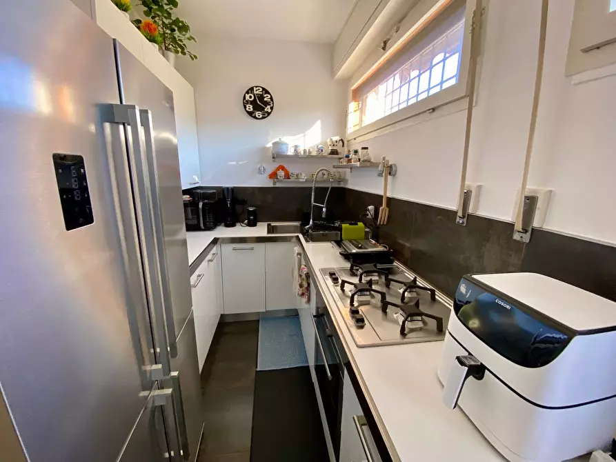 Immagine 6 di Villetta a schiera in vendita  in 1 maggio a Montignoso