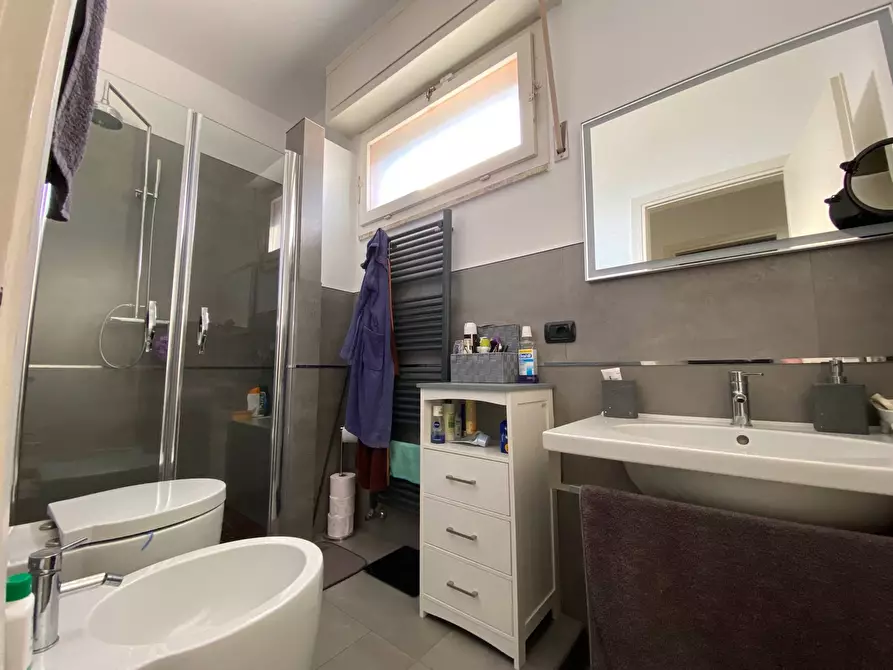 Immagine 18 di Villetta a schiera in vendita  in 1 maggio a Montignoso