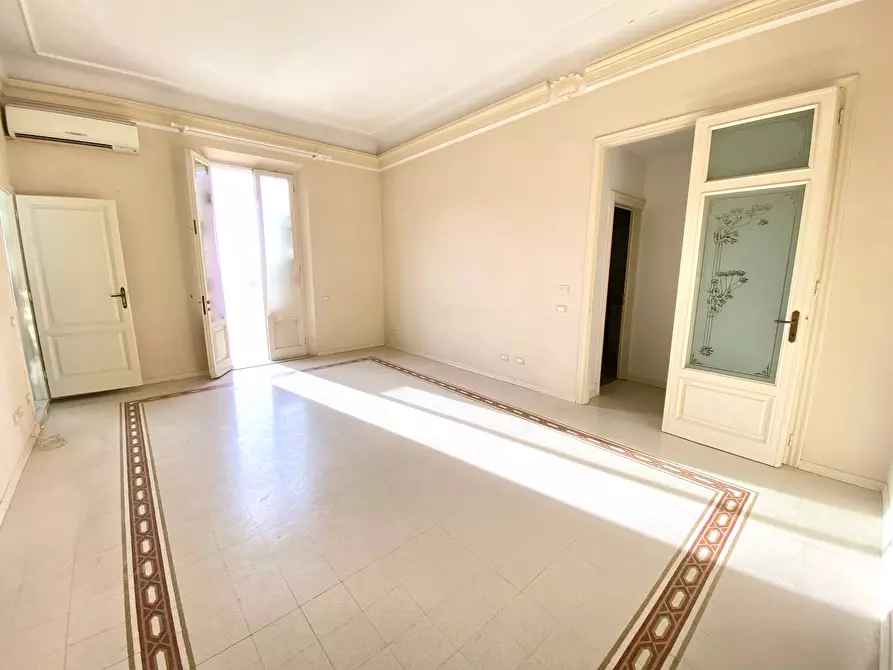 Immagine 9 di Appartamento in vendita  in Via Roma a Viareggio