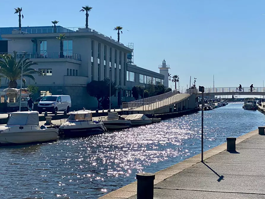 Immagine 18 di Appartamento in vendita  in Via Roma a Viareggio