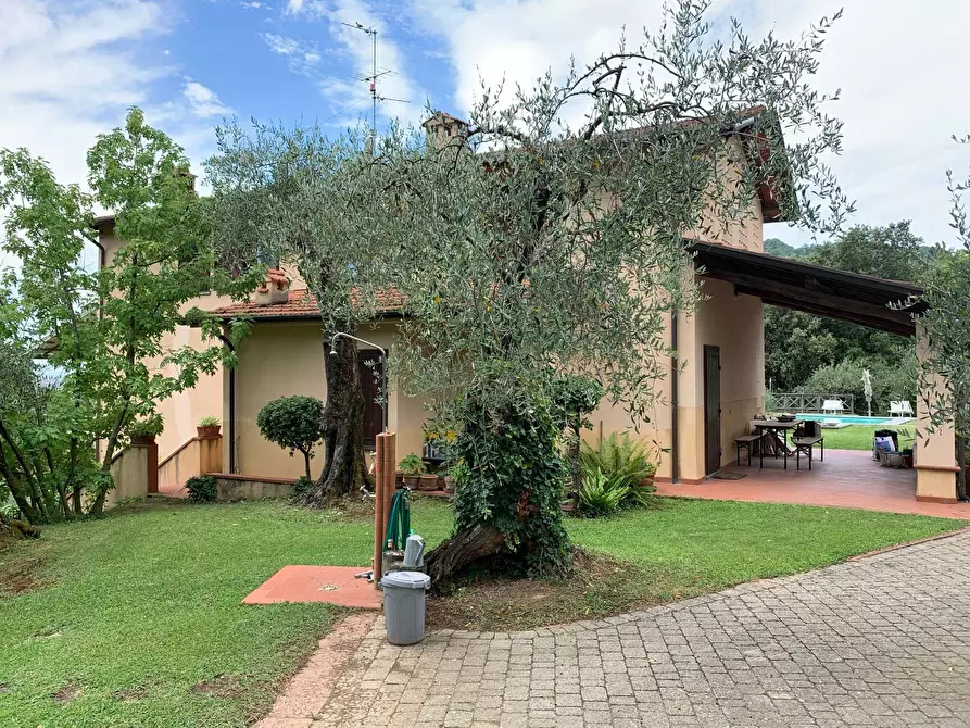 Immagine 18 di Rustico / casale in vendita  a Massarosa