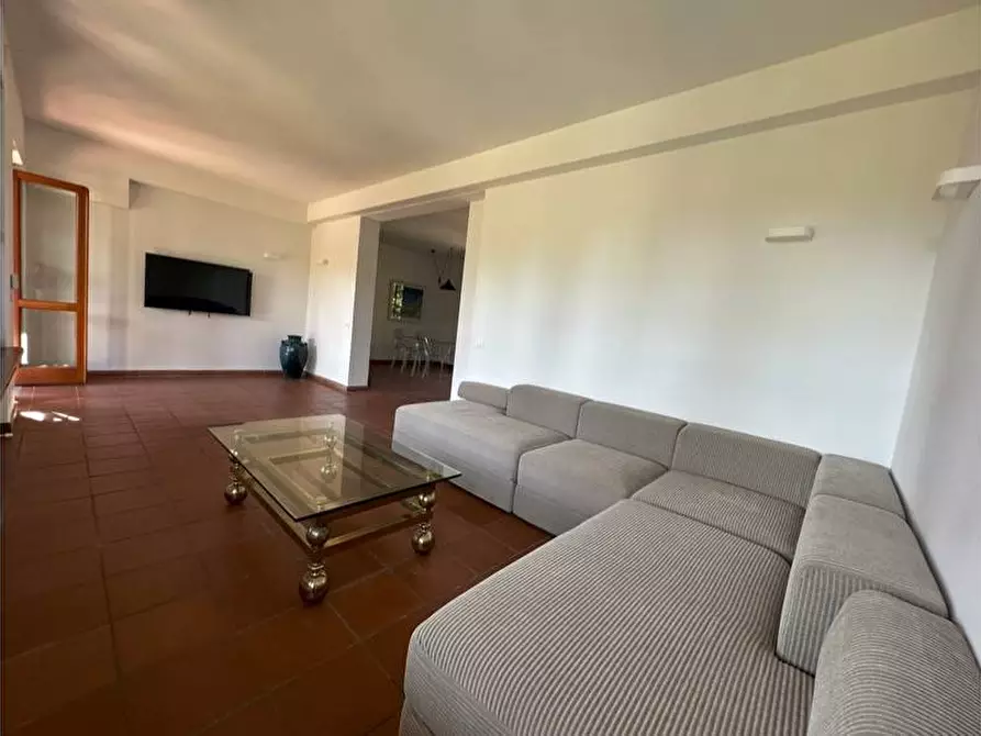 Immagine 2 di Villa in affitto  in Via C. Colombo a Forte Dei Marmi