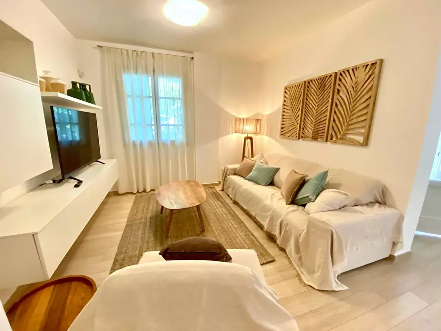 Immagine 3 di Casa semindipendente in affitto  in Forte dei Marmi Via Duca D'Aosta a Forte Dei Marmi