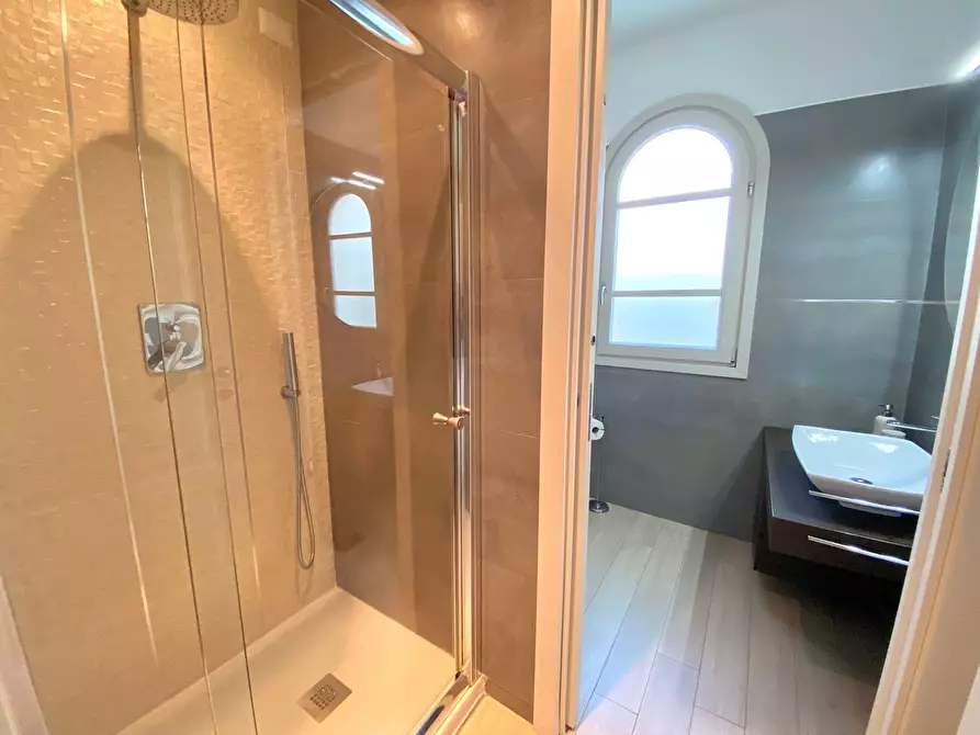 Immagine 10 di Casa semindipendente in affitto  in Forte dei Marmi Via Duca D'Aosta a Forte Dei Marmi