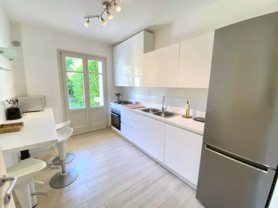 Immagine 13 di Casa semindipendente in affitto  in Forte dei Marmi Via Duca D'Aosta a Forte Dei Marmi