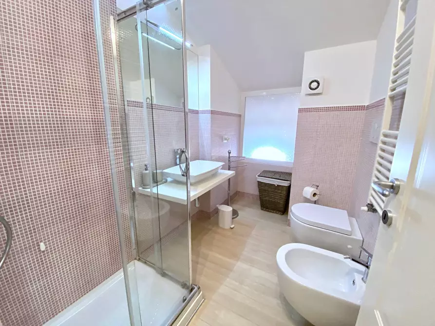 Immagine 17 di Casa semindipendente in affitto  in Forte dei Marmi Via Duca D'Aosta a Forte Dei Marmi