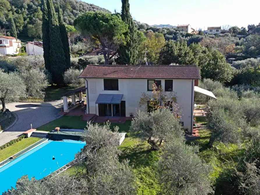 Immagine 4 di Rustico / casale in vendita  a Massarosa