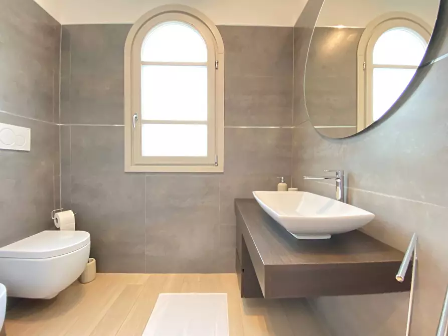 Immagine 11 di Casa semindipendente in affitto  in Forte dei Marmi Via Duca D'Aosta a Forte Dei Marmi