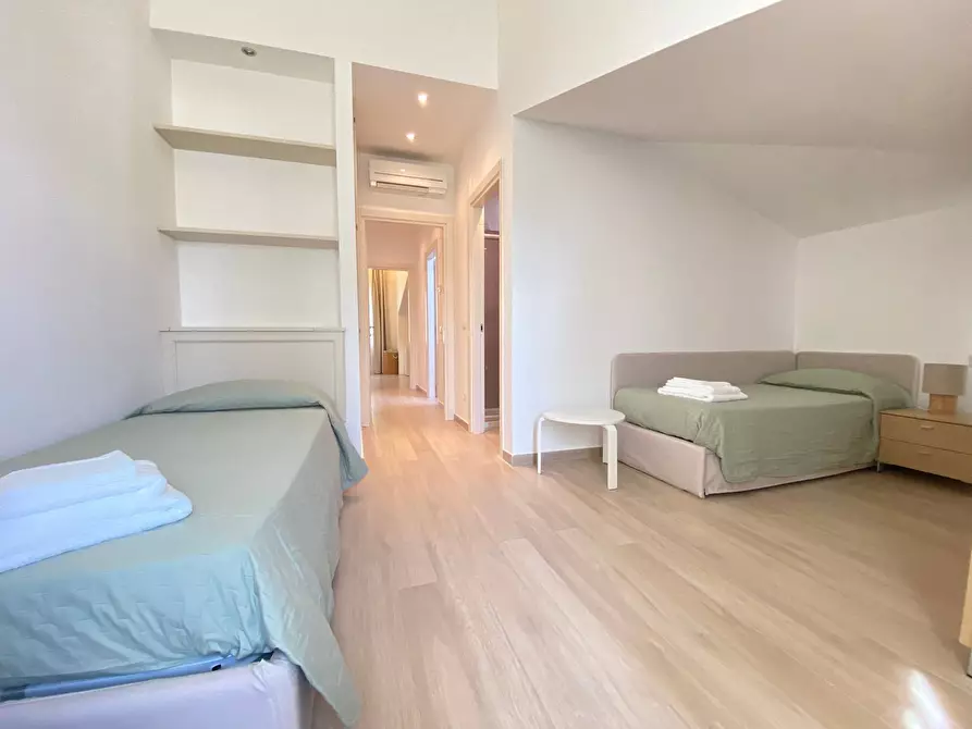 Immagine 29 di Casa semindipendente in affitto  in Forte dei Marmi Via Duca D'Aosta a Forte Dei Marmi