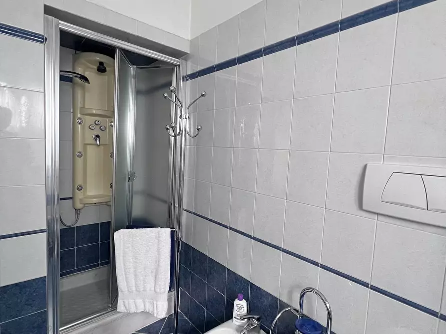 Immagine 12 di Appartamento in vendita  in Marco Polo a Viareggio