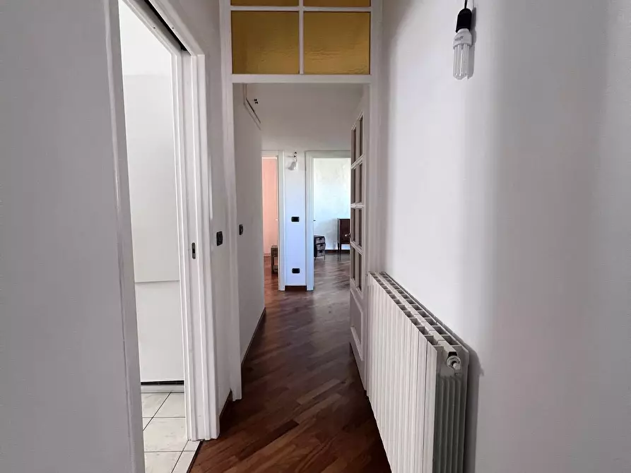 Immagine 15 di Appartamento in vendita  in Marco Polo a Viareggio