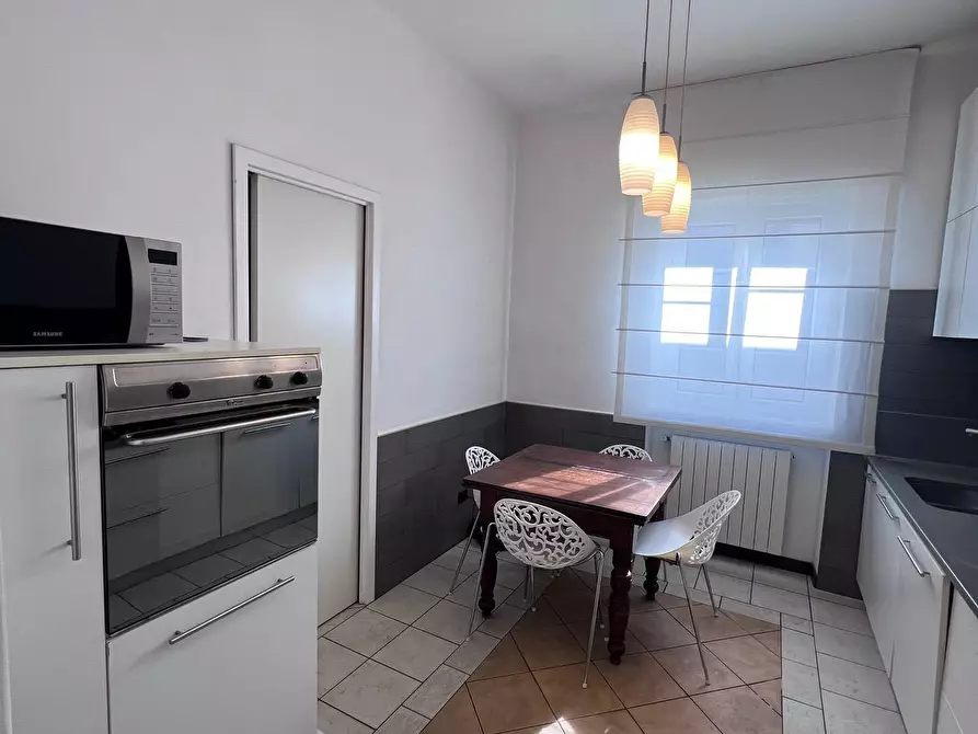 Immagine 7 di Appartamento in vendita  in Marco Polo a Viareggio