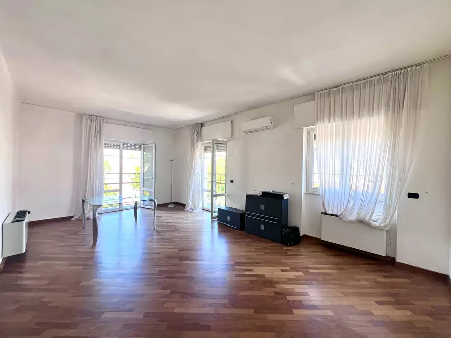 Immagine 2 di Appartamento in vendita  in Marco Polo a Viareggio