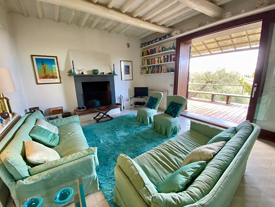 Immagine 6 di Rustico / casale in vendita  a Massarosa