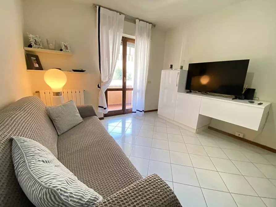 Immagine 2 di Appartamento in vendita  in Via Leonardo da Vinci a Viareggio