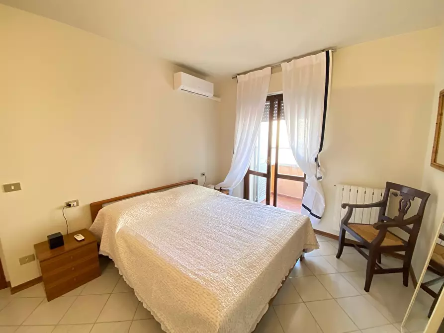 Immagine 10 di Appartamento in vendita  in Via Leonardo da Vinci a Viareggio