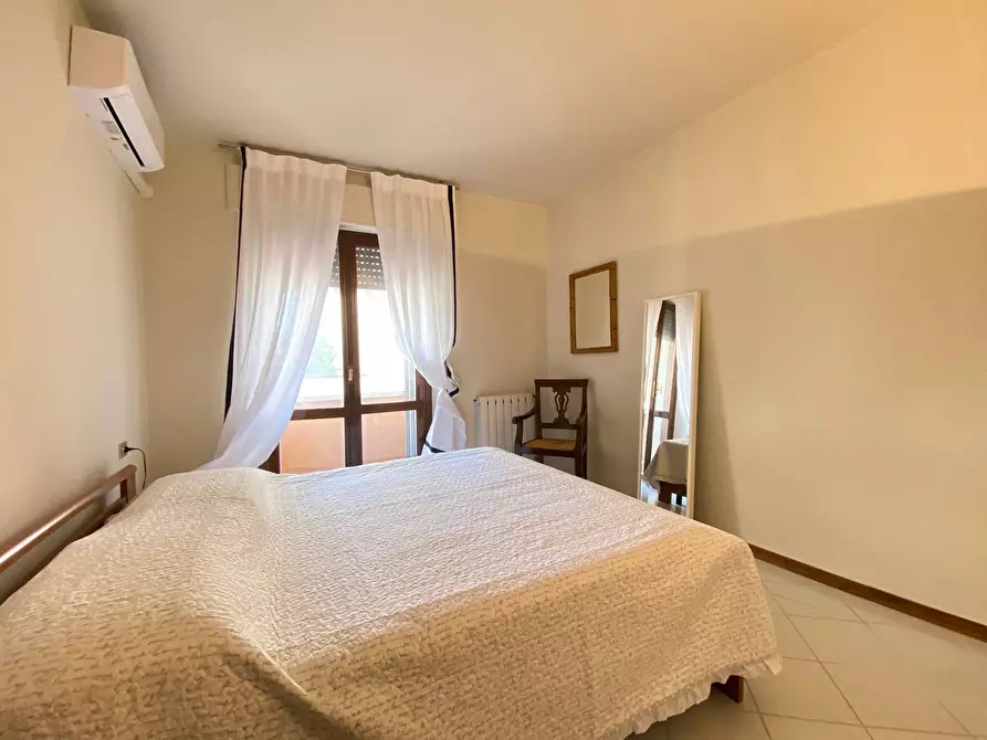 Immagine 12 di Appartamento in vendita  in Via Leonardo da Vinci a Viareggio