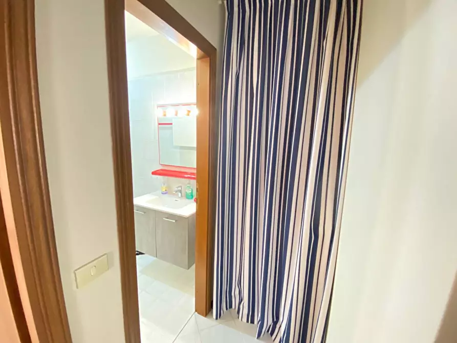 Immagine 14 di Appartamento in vendita  in Via Leonardo da Vinci a Viareggio