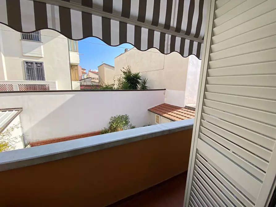 Immagine 15 di Appartamento in vendita  in Via Leonardo da Vinci a Viareggio