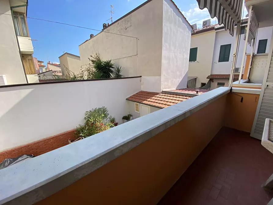 Immagine 5 di Appartamento in vendita  in Via Leonardo da Vinci a Viareggio