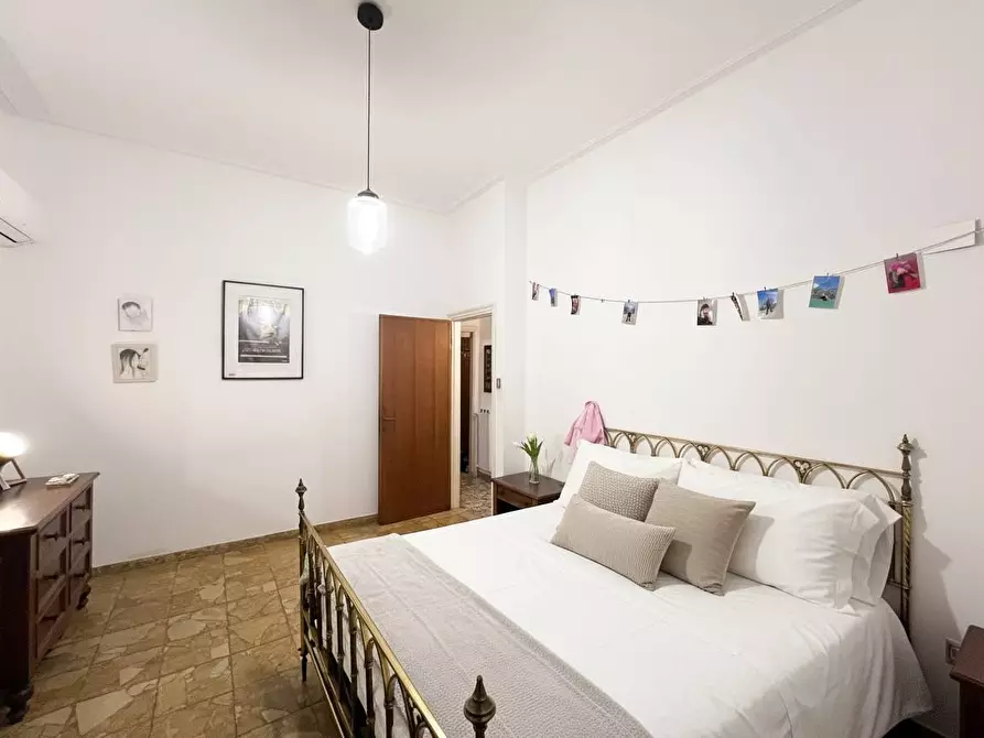 Immagine 10 di Appartamento in vendita  in Via Buonarroti a Viareggio