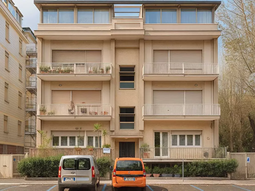 Immagine 13 di Appartamento in vendita  in Via Buonarroti a Viareggio