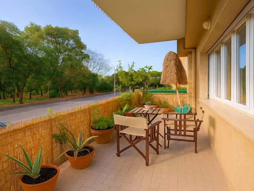 Immagine 15 di Appartamento in vendita  in Via Buonarroti a Viareggio