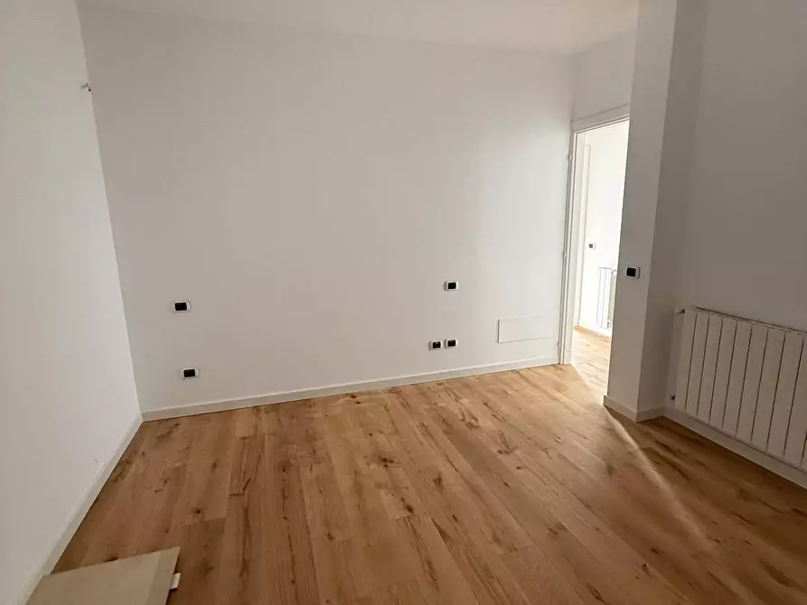 Immagine 13 di Casa semindipendente in vendita  in Pietrasanta a Pietrasanta