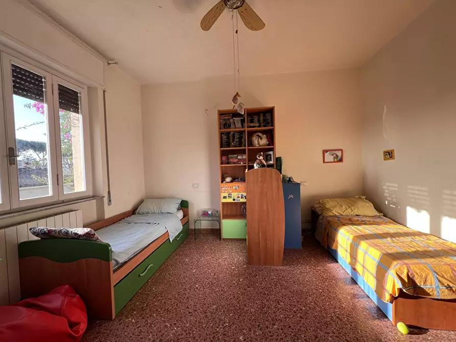 Immagine 23 di Appartamento in vendita  a Viareggio