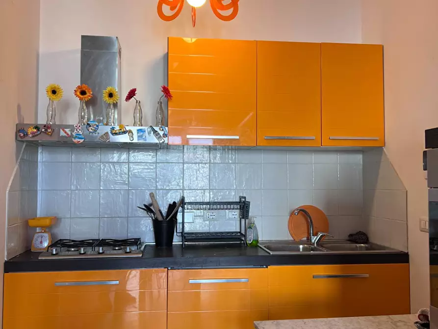 Immagine 14 di Appartamento in vendita  a Viareggio