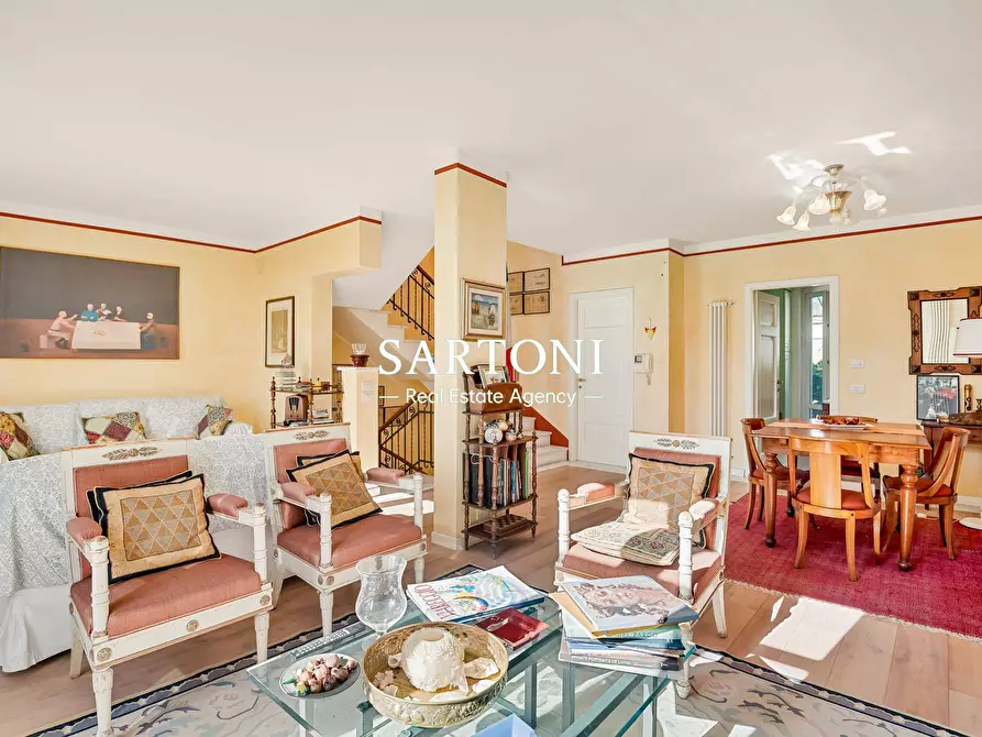 Immagine 3 di Casa indipendente in vendita  in Via Virgilio a Viareggio