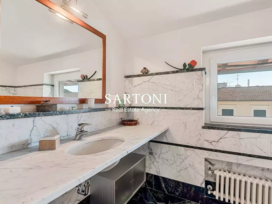 Immagine 20 di Casa indipendente in vendita  in Via Virgilio a Viareggio